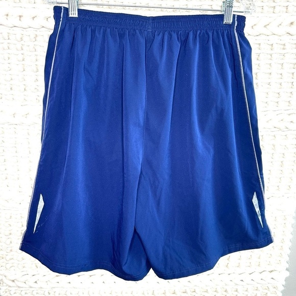 Under Armour Athletic Shorts - Picture 4 of 4
